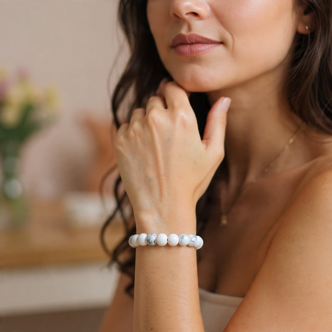 Howlite Bracelet with Magsnap